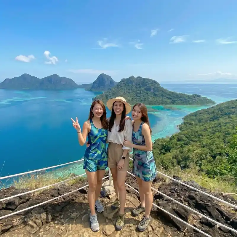 Hiking activity to the Bohey Dulang viewpoint Turtle Garden Resort